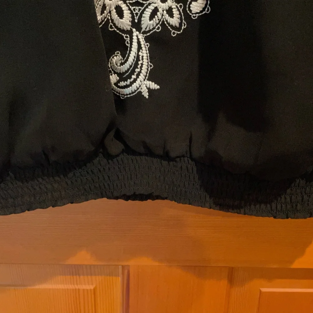 White House/Black Market Blouse - Picture 5 of 8